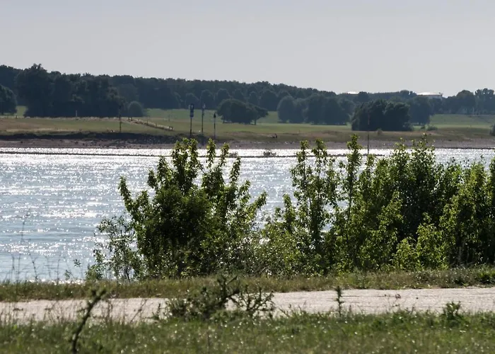 Rheinaue Appartement *